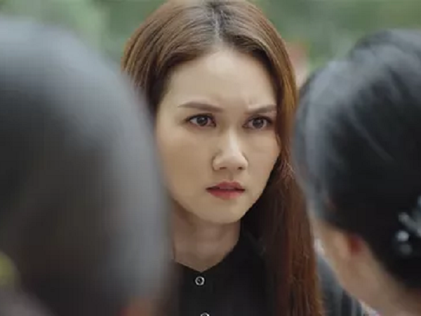Mùa hoa tìm lại tập 19: Tuyết bị mẹ chồng sỉ nhục, đánh hội đồng trước cơ quan
