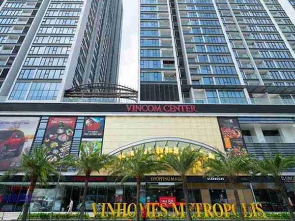 Vinhomes vượt Vingroup, trở thành doanh nghiệp vốn hóa lớn thứ 2 trên sàn chứng khoán