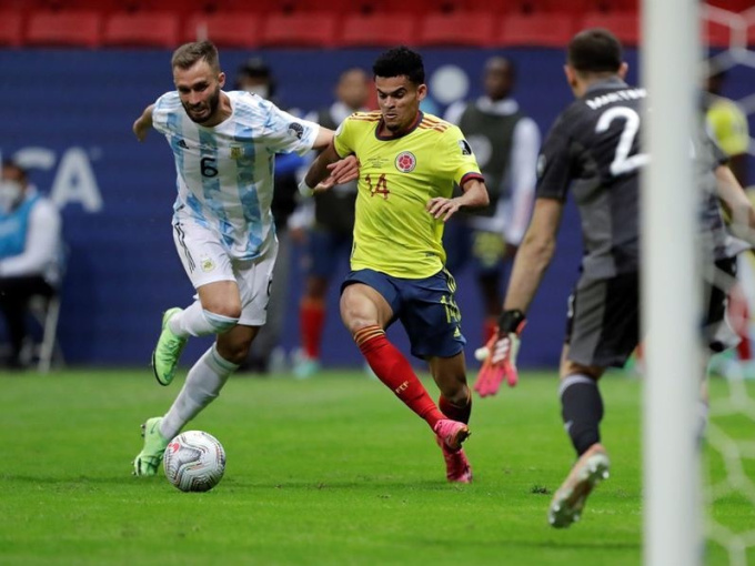 Thủ thành E.Martinez cản 3 quả penalty, Argentina hẹn Brazil ở chung kết Copa America 2021