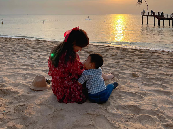Hoà Minzy thông báo sẽ hạn chế đăng ảnh quý tử, lý do đưa ra khiến netizen tiếc nuối nhưng cũng phải gật gù công nhận