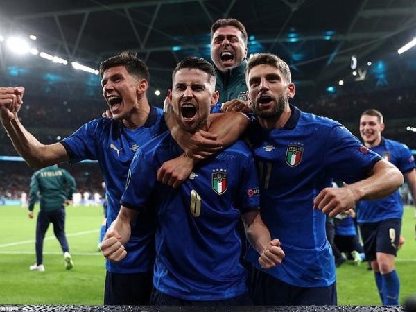 Vào chung kết EURO 2020, Italia thiết lập hàng loạt kỷ lục
