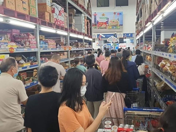 Bộ Công Thương đề nghị mở thêm điểm bán hàng lưu động tại TP HCM