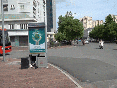 Video 12.000 thùng rác công nghệ ở Hà Nội: Nơi mất ruột, nơi thùng úp ngược
