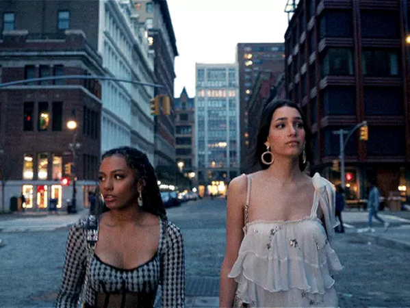 Gossip Girl tập đầu đã ngập twist trộn drama làm netizen phát cuồng, Penthouse bản học đường là đây chứ đâu!