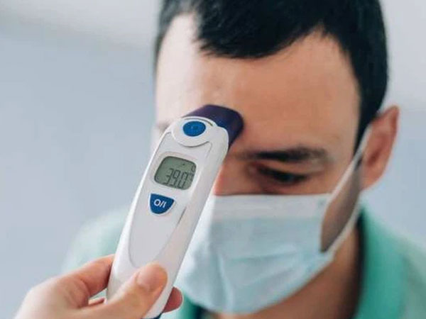Nhiễm COVID-19 sốt bao nhiêu độ? Mức nhiệt nào có tỷ lệ tử vong cao?