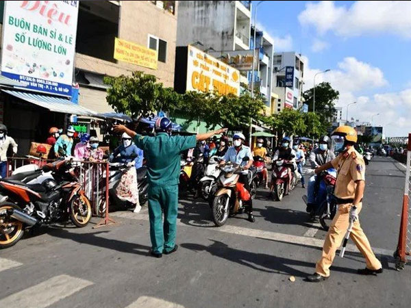 Từ hôm nay, người dân TP.HCM chỉ được ra ngoài trong những trường hợp này nếu không muốn bị phạt tiền
