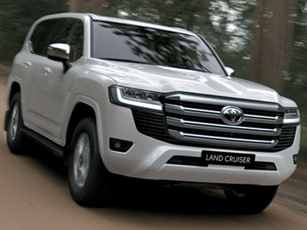 Đại lý hét chênh 400 triệu cho suất mua Toyota Land Cruiser mới