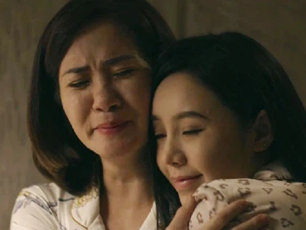 Hãy nói lời yêu tập 26: Bà Hoài bán nhà cho ông Tín, tát chồng lật mặt vì có ý định chết theo con trai