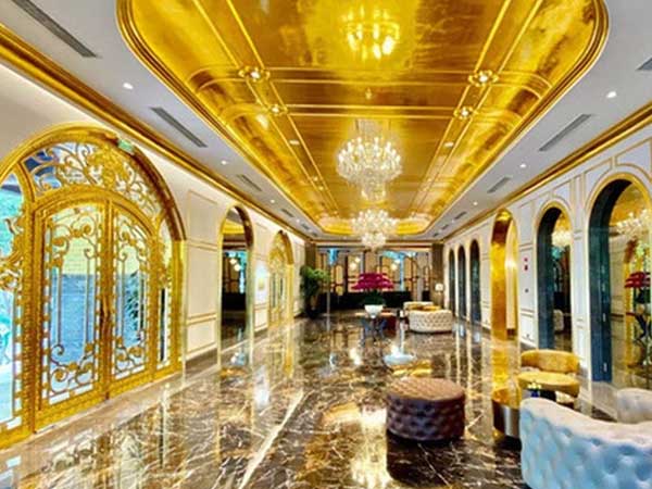 Ông chủ khách sạn 6 sao dát nhiều vàng ròng 9999 bậc nhất thế giới chây ì quỹ bảo trì, bị 'bêu tên' xử phạt