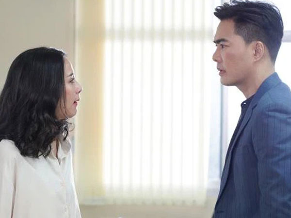 Chồng ăn nhậu linh đình còn bảo bạn 'để vợ tự lo', song 15 phút sau đã 'đứng hình' vì sự phản ứng táo bạo của vợ
