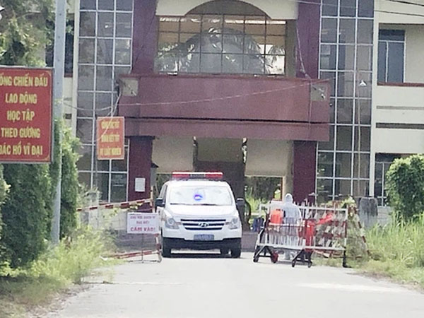 Công an vào cuộc vụ nữ công nhân không được xét nghiệm nhưng có phiếu kết quả 'âm tính với Covid-19'