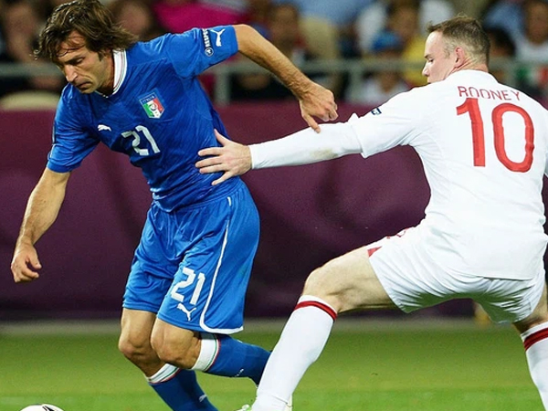 Lịch sử đối đầu Italia vs Anh: Binh đoàn thiên thanh là nỗi kinh hoàng của Tam sư