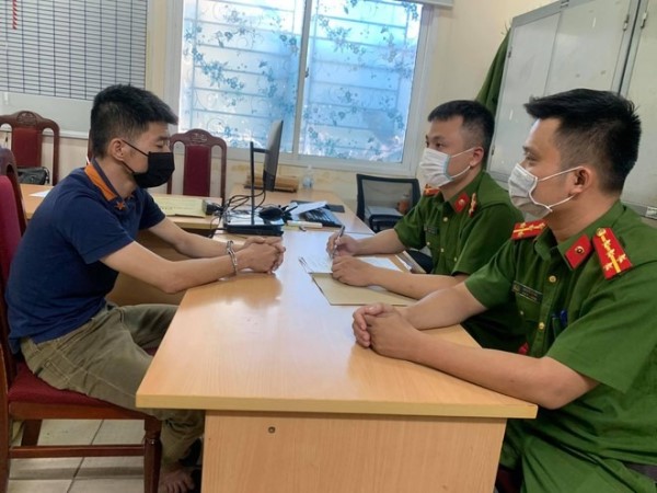 Chém người trước cửa quán bar rồi trốn từ TP Hồ Chí Minh ra Hà Nội