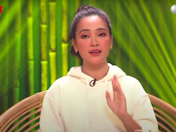 Ái Phương: Ba tôi 61 tuổi lấy vợ, rất nhiều người nói 'sao lại để ba đi lấy vợ?'