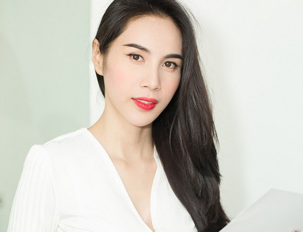 Thủy Tiên có động thái khó hiểu liên quan đến vụ lùm xùm xây lại biệt thự 1000m2