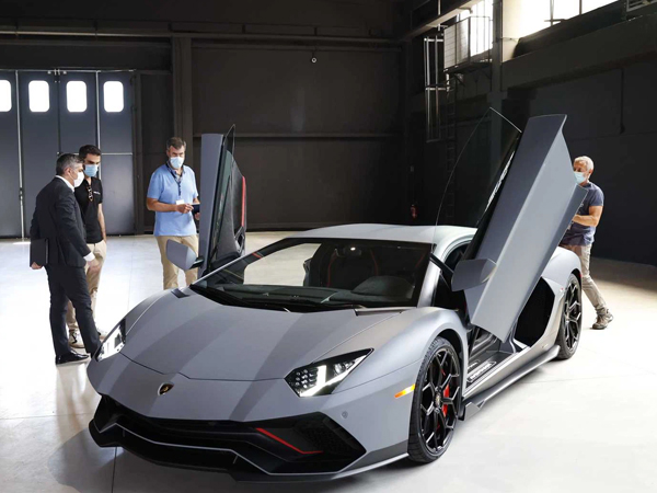 Hé lộ thông tin hậu duệ, Lamborghini Aventador Ultimae bỗng trở thành hàng hot với số lượng giới hạn 600 chiếc