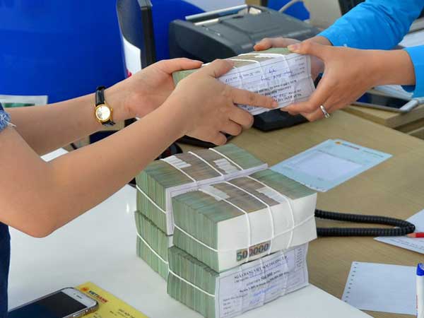 Ngân hàng không được ép khách mua bảo hiểm!