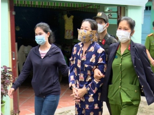 Buôn lậu 51kg vàng, án nào chờ 'bà trùm' Mười Tường?
