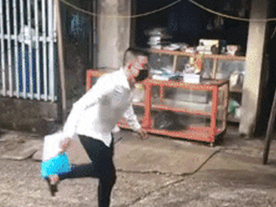 Nam sinh tấu hài nhất mùa thi tốt nghiệp: Đi trễ còn gặp tình huống éo le, xem mà không nhịn được cười