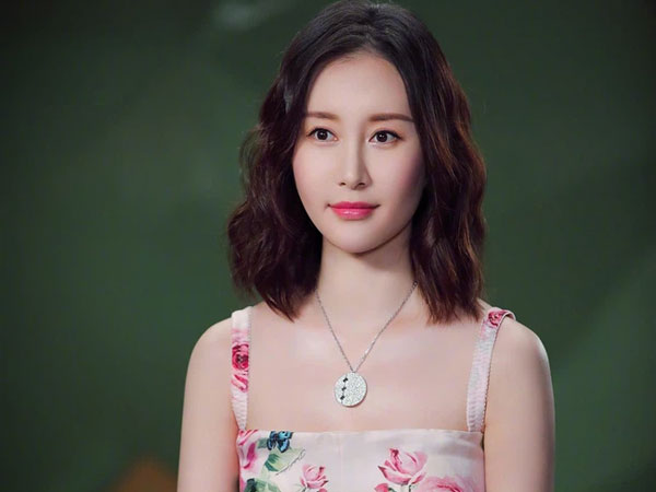 Mỹ nhân nổi tiếng cùng thời với Lưu Diệc Phi 'sa cơ', bị Dương Mịch, Đường Yên vượt mặt vì làm điều này