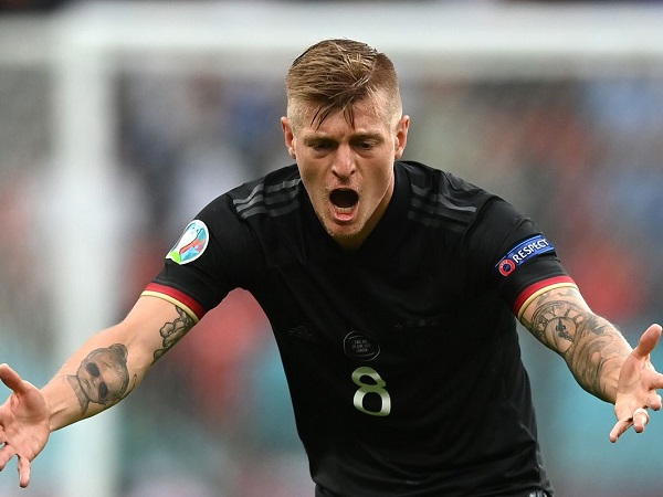 Toni Kroos bị chê không còn phù hợp với bóng đá hiện đại