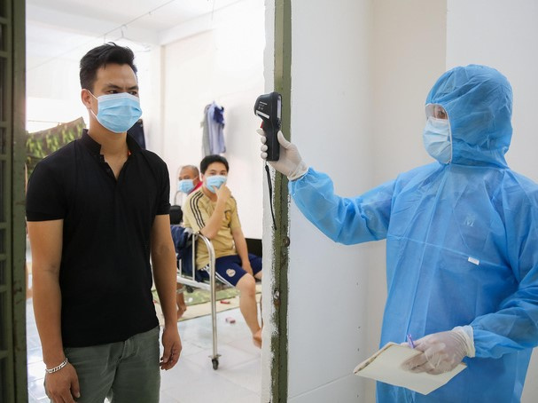 NÓNG: Giảm thời gian cách ly với F1 và người nhập cảnh xuống 14 ngày