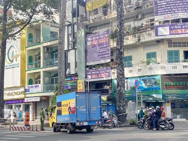 TPHCM dỡ bỏ chốt kiểm soát nội thành, CSGT xử lý lưu động trên đường