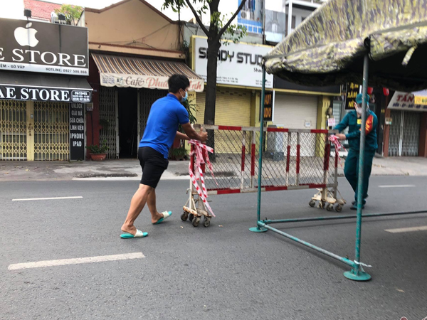 TP HCM: Đi từ quận này sang quận khác có phải trình giấy xét nghiệm âm tính?