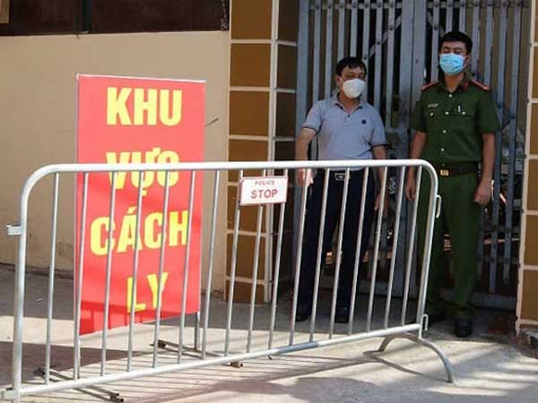Hà Nội: Phát hiện thêm 1 ca dương tính với SARS-CoV-2, Chủ tịch thị trấn Quốc Oai và nhiều cán bộ là F1 phải đi cách ly