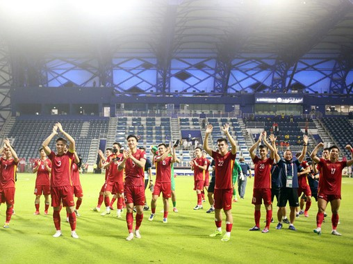 Đội tuyển bóng đá nam quốc gia vinh dự nhận Bằng khen sau thành tích lọt vào vòng loại 3 World Cup 2022
