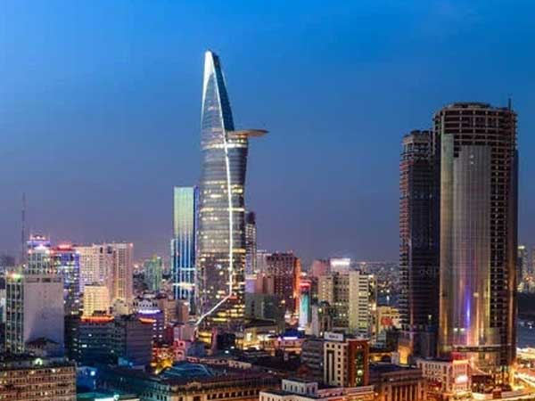 Vì đâu giá nhà TP.HCM cao gấp rưỡi nhà Hà Nội, trong dịch bệnh giá vẫn tăng?