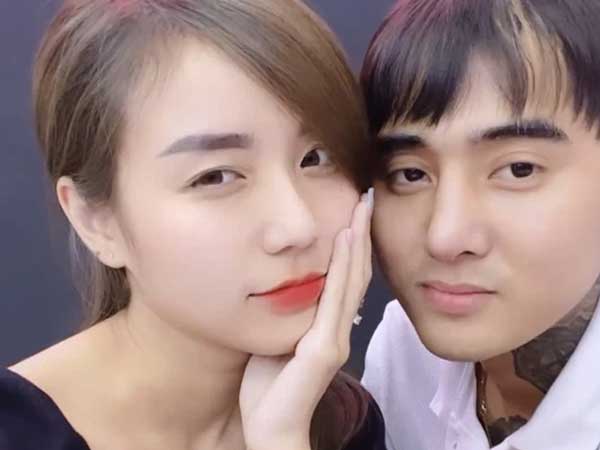 Giữa biến đánh đập Du Uyên, Đạt G khoe quà Cindy Lư tặng kèm một dòng chữ đặc biệt