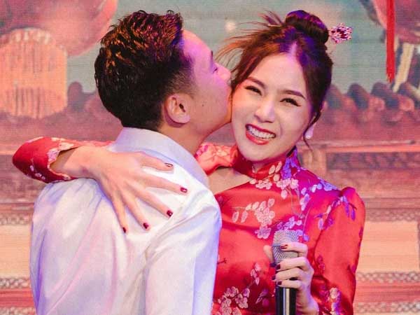 'Hoa khôi' VTV tiết lộ yêu thiếu gia Hà thành từ năm 16 tuổi