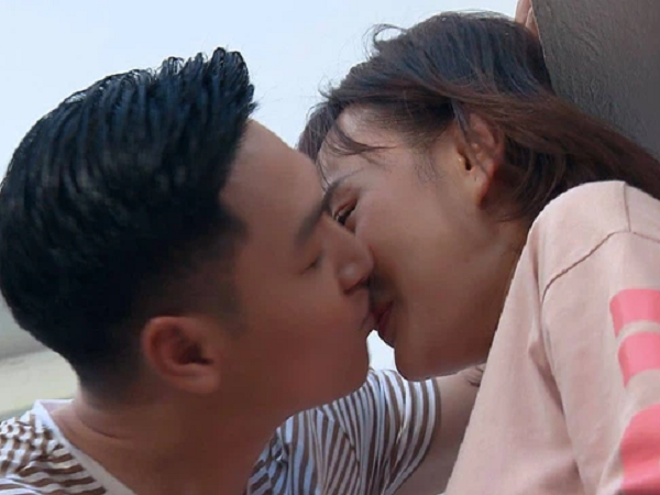 Hương vị tình thân tập 62: Long - Nam hôn táo bạo mọi lúc mọi nơi, tái mặt khi bị bà Sa bắt gặp