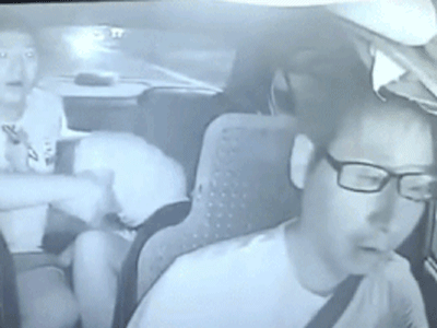 Tài xế taxi bị khách tát liên tiếp vì khuyên không cãi nhau trên xe