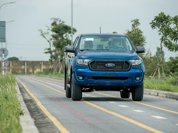 Nhiều khách Việt lo chất lượng và thắc mắc giá Ford Ranger không giảm khi chuyển sang lắp ráp
