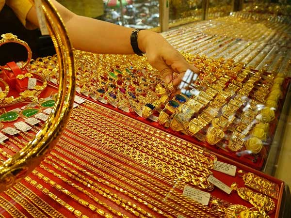 Giá vàng chững lại sau khi chạm mốc đỉnh cao