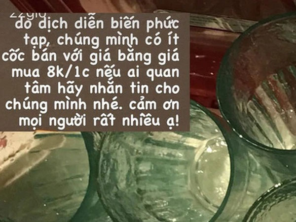 Quán cà phê tại Hà Nội khó khăn tới mức phải bán lại từng chiếc cốc với giá 8k khiến dân mạng xôn xao, tuy nhiên sự thật là gì?