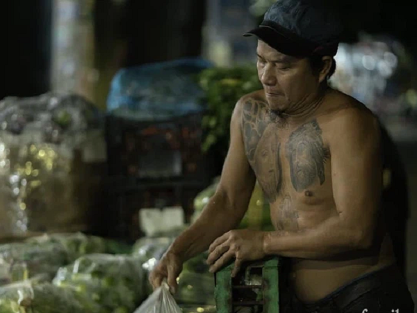 Anh bán rau hot nhất MXH lần đầu trải lòng chuyện 'sao không tranh thủ dịch mà hốt bạc', bật mí về '3 cục vàng' quý giá khiến bản thân luôn cảm thấy giàu có!