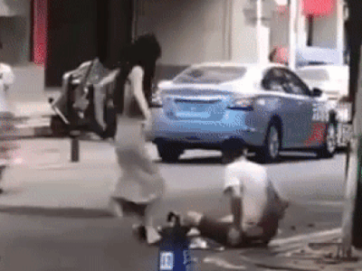 Bạn gái đưa 35 triệu nhờ mua túi hàng hiệu, chàng trai làm điều không ai ngờ đến rồi nhận kết cục thảm hại ngay giữa đường