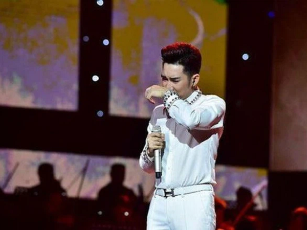 Quang Hà: Bầu show gọi tôi lên bảo 'thôi, cậu khỏi hát, lấy tiền rồi về đi'