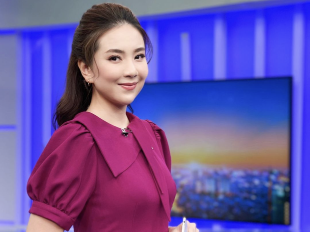 'Hoa khôi' VTV bị khán giả 'dìm hàng', chỉ thay đổi một biểu cảm so với ảnh tự đăng là khác hẳn nhau