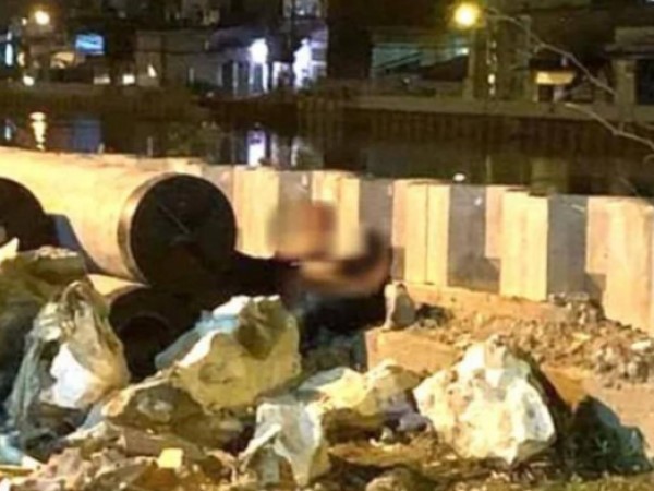 Người đàn ông cuồng ghen dùng kéo đâm chết cả vợ lẫn 'tình địch'