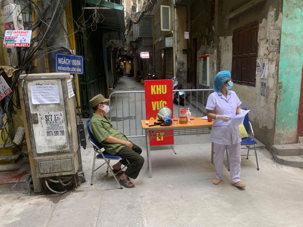Thêm nhiều điểm dân cư ở Hà Nội bị phong tỏa do liên quan ca Covid-19