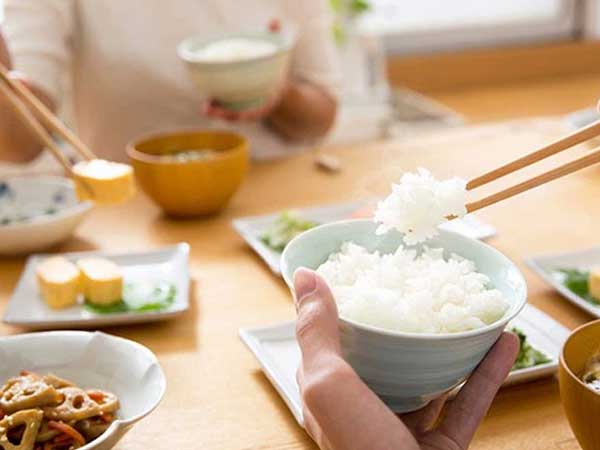Vì sao người Nhật lười tập thể dục nhưng tuổi thọ vẫn đứng đầu thế giới? Bí quyết trường thọ của họ chỉ gói gọn trong 'một từ'