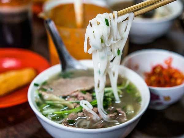 Những tiệm phở nổi tiếng Hà thành ra sao những ngày Hà Nội giãn cách?