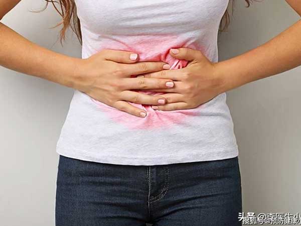 Người phụ nữ 28 tuổi được chẩn đoán ung thư dạ dày, bác sĩ cảnh báo: 2 loại thực phẩm này để trong tủ lạnh lâu ngày, tất cả đều là chất gây ung thư