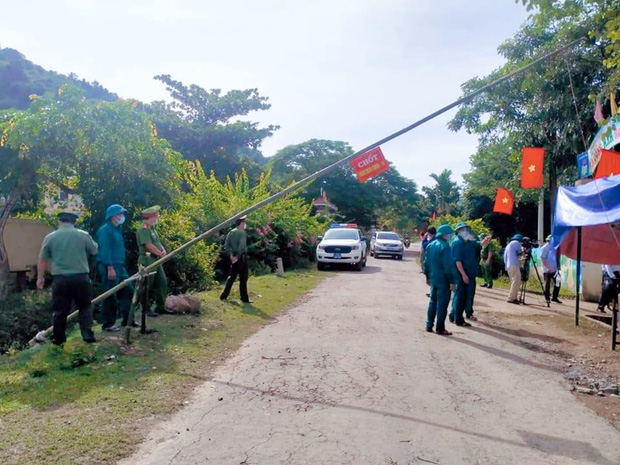 Đang đi giao hàng, 2 tài xế đường dài dừng ở Nghệ An xét nghiệm cho kết quả dương tính Covid-19