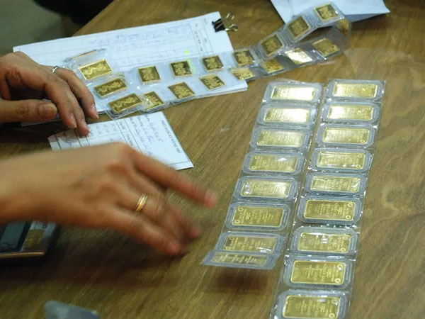 Giá vàng hôm nay 20-7: Biến động mạnh