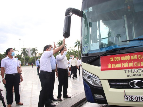 Quảng Nam đưa xe đón đồng hương, mang theo 100 tấn nông sản hỗ trợ TP HCM